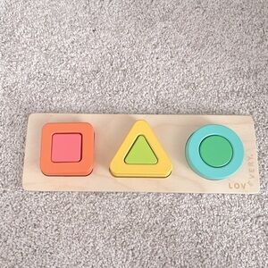 LOVEVERY Shapes Puzzle The Realist Play Kit
Months 19, 20, 21